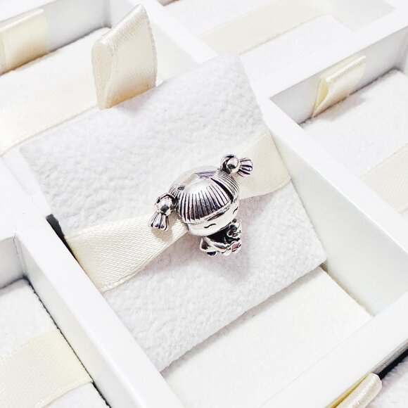 925 Sterling Silver Little Girl With Teddy Bead Charm Bead Fits Pandora Bracelet - Picture 2 of 8